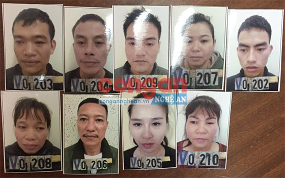 Các đối tượng đánh bạc bị bắt giữ tại nhà Cao Ngọc Hải