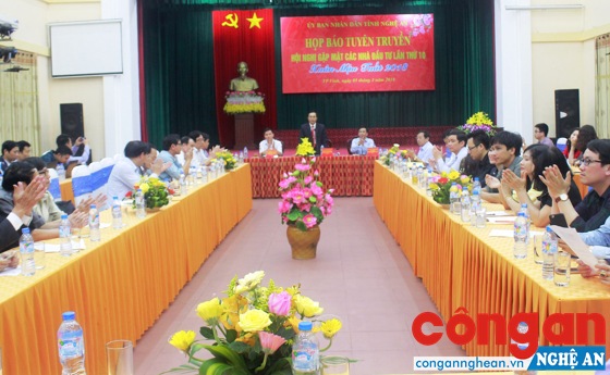 Toàn cảnh buổi họp báo