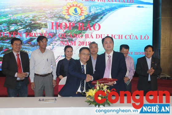 Ký kết hợp tác du lịch giữa UBND TX Cửa Lò với Câu lạc bộ lữ hành UNESCO Hà Nội