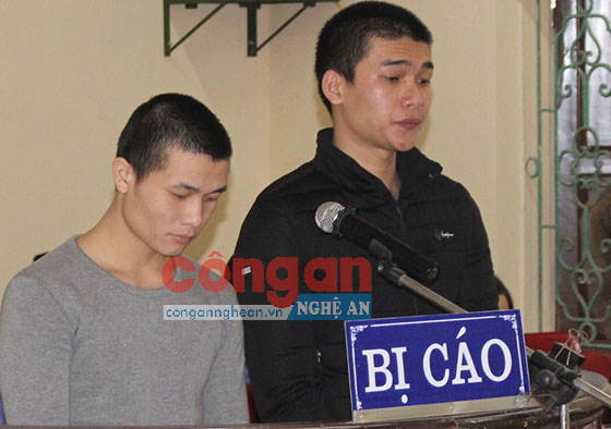 2 bị cáo tại phiên tòa