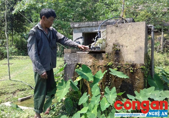 Bể nước sinh hoạt tại bản Giàng 2 không có nước