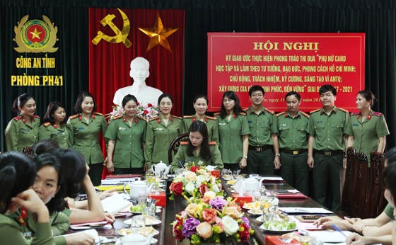 Hội phụ nữ cụm số 2 ký kết giao ước thi đua