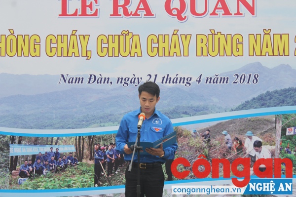 Đồng chí Nguyễn Xuân Tiệp, Phó Bí thư Tỉnh đoàn phát biểu 