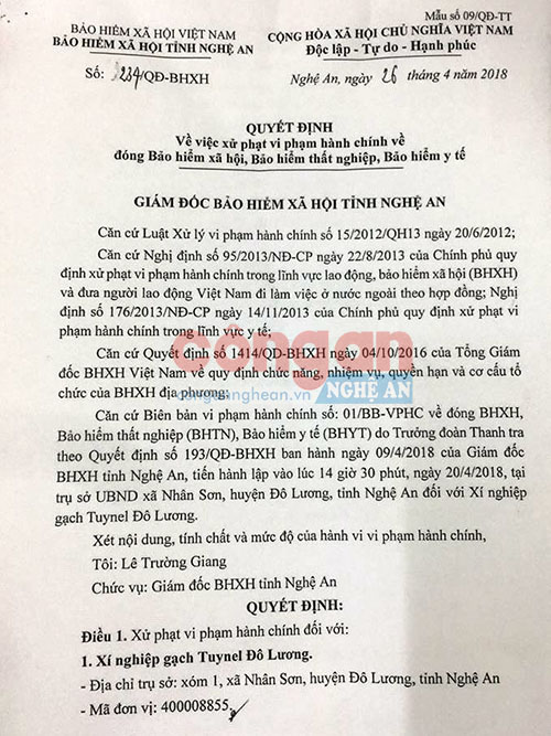 Quyết định xử phạt của Giám đốc BHXH tỉnh đối với Xí nghiệp Gạch Tuynel Đô Lương vì những vi phạm trong đóng BHXH, BHYT, BHTN cho người lao động