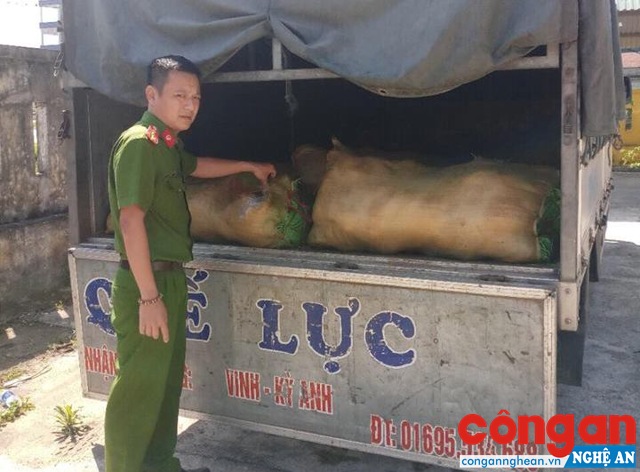 Số hàng không rõ nguồn gốc bị thu giữ