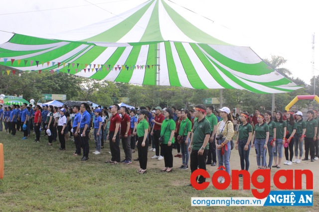 Ngày hội thu hút hơn 1000 ĐVTN đến từ 83 doanh nghiệp trực thuộc Đoàn khối Doanh nghiệp tỉnh Nghệ An.