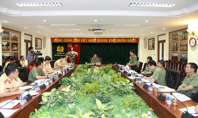 Toàn cảnh buổi làm việc.