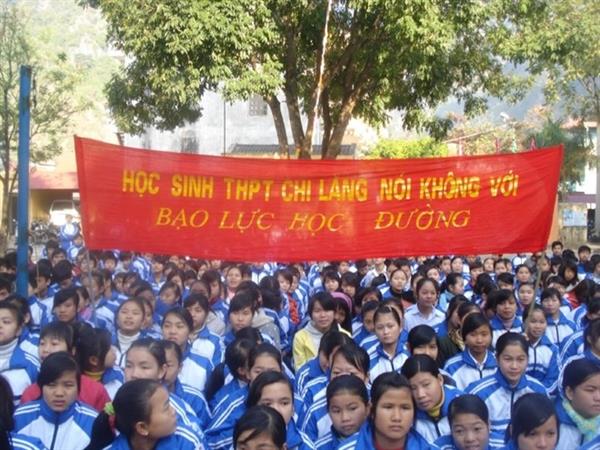 Tăng cường các hoạt động ngoại khóa sẽ giúp tạo môi trường sư phạm thân thiện, học sinh tích cực, lành mạnh.