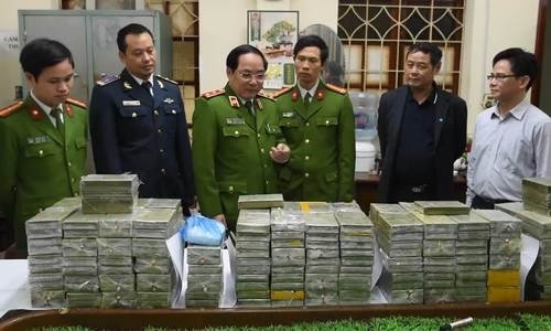Lực lượng chức năng kiểm tra 288 bánh heroin được triệt phá vào đầu năm 2018