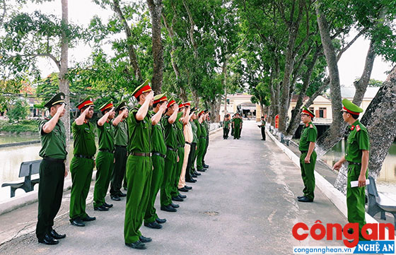 Công an huyện Tân Kỳ thường xuyên tập luyện điều lệnh, quân sự, võ thuật sẵn sàng chiến đấu