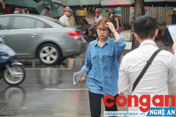 Nhiều thí sinh tỏ ra khó lo lắng trước môn thi đầu tiên