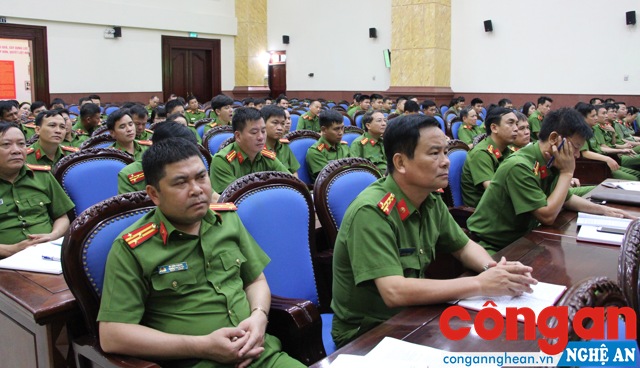 Công an tỉnh Nghệ An quán triệt những nội dung cơ bản về công tác tha tù trước thời hạn có điều kiện đến Công an các đơn vị, địa phương 