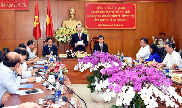 Chủ tịch nước Trần Đại Quang phát biểu chỉ đạo tại buổi làm việc với Ban Chấp hành Đảng bộ tỉnh. Ảnh: PHÚC LƯU