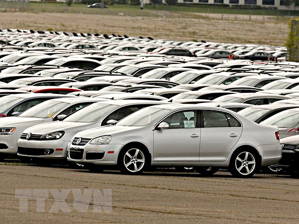 Ôtô của Tập đoàn Volkswagen và Audi tại một bãi đỗ xe ở Michigan, Mỹ.