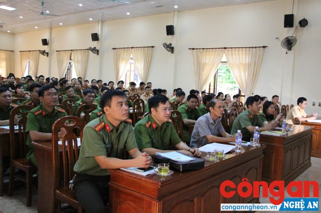 Các đại biểu tham dự Hội nghị.