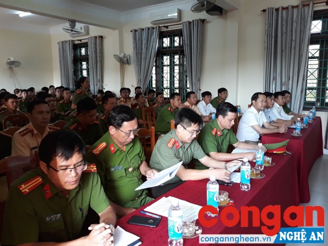 Các đại biểu tham dự lễ trao thưởng