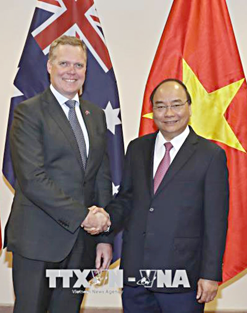 Thủ tướng Chính phủ Nguyễn Xuân Phúc đón tiếp Chủ tịch Hạ viện Australia Tony Smith.