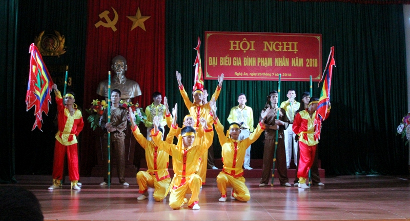 Các tiết mục văn nghệ chào mừng Hội nghị.