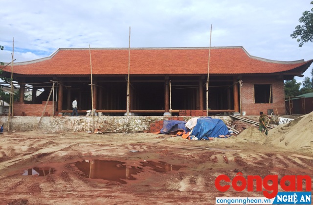 Công trình xây dựng chùa Cần Linh hiện vẫn còn ngổn ngang