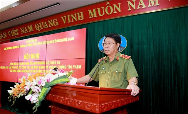 Thứ trưởng Bùi Văn Nam phát biểu tại Hội nghị.