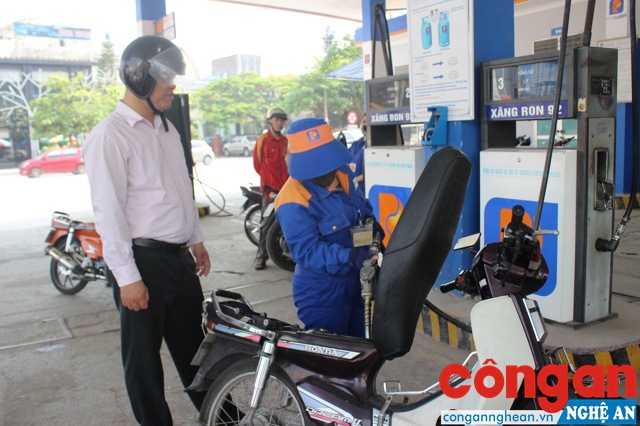 Việc lắp đặt thiết bị in hóa đơn, chứng từ tại mỗi cột bơm sẽ ngăn chặn hành vi gian lận, bảo vệ quyền lợi người tiêu dùng