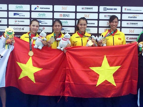 Hạnh phúc khi bước lên bục nhận HCV Asiad