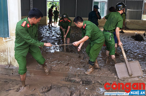 Những hành động cụ thể, thiết thực góp phần xây dựng hình ảnh đẹp về người chiến sỹ Công an nhân dân trên quê hương Bác Hồ