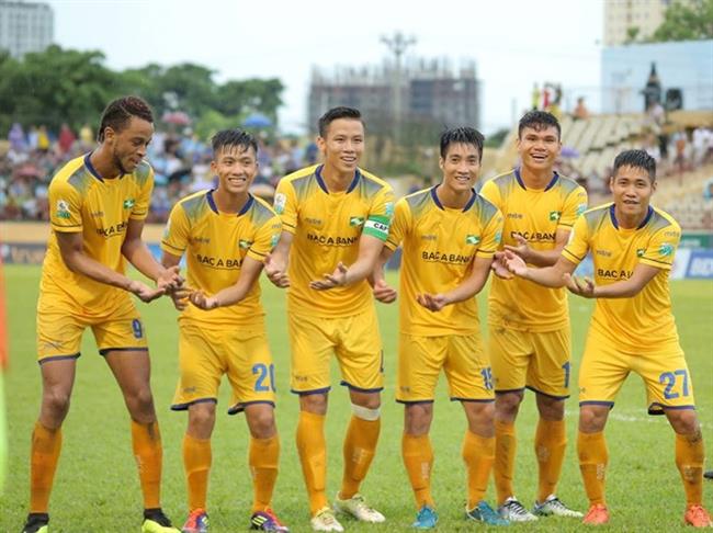 SLNA lập 'hat-trick' danh hiệu tháng 7 & 8