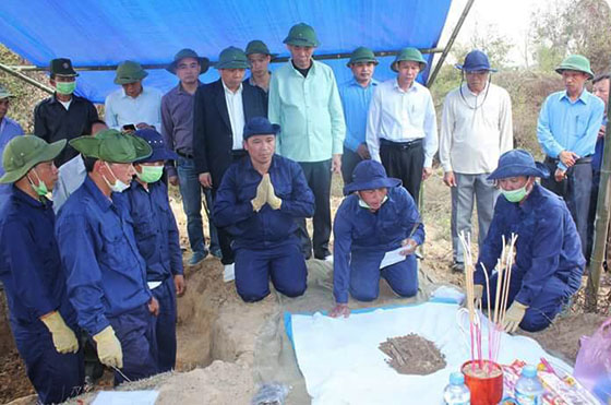 Việc quy tập hài cốt liệt sỹ tại nước bạn