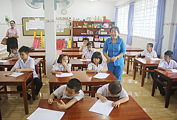Lớp học dành cho trẻ em khuyết tật đặc biệt tại Nhà xã hội Long Hải (huyện Long Điền) - một trong những cơ sở được đánh giá cao về công tác chăm nuôi trẻ.
