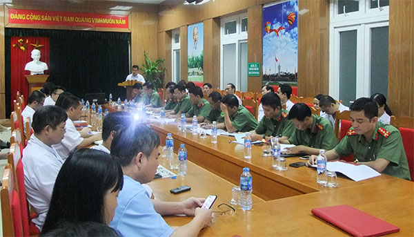 Toàn cảnh lễ ra mắt