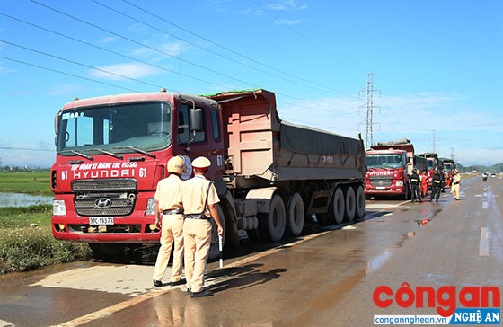 Tổ công tác đặc biệt thực hiện nhiệm vụ tuần tra kiểm soát 24/24h