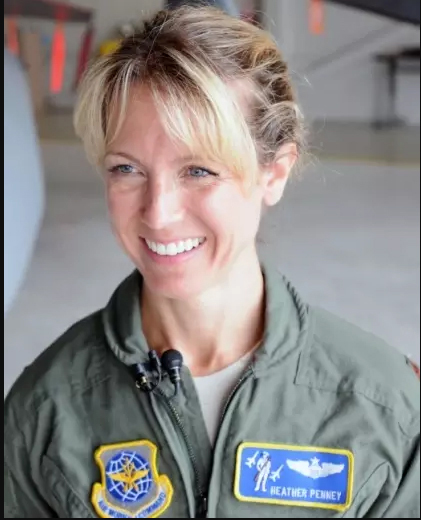 Heather sau khi hạ cánh xuống sân bay Andrews trưa 11-9.
