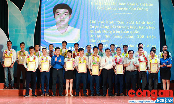 25 thanh niên tiêu biểu được xướng tên tại lễ Tuyên dương Thanh niên sản xuất - kinh doanh giỏi năm 2018 