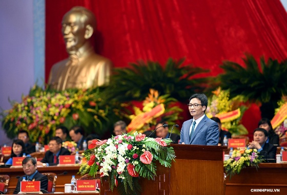 Phó Thủ tướng Vũ Đức Đam phát biểu tại cuộc đối thoại. Ảnh: VGP/Quang Hiếu