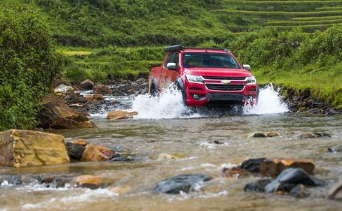 Lái xe trong điều kiện đường phức tạp đòi hỏi người điều khiển xe phải làm chủ các kỹ năng lái xe, có hiểu biết tường tận về địa hình.