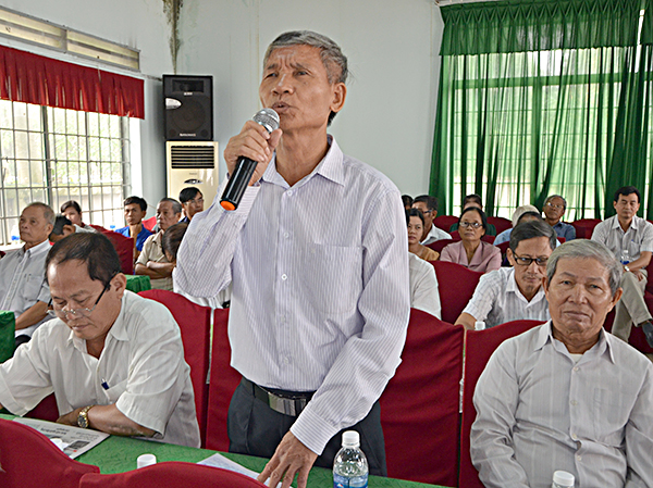 Cử tri Nguyễn Huy Cân (ấp 6, xã Tóc Tiên) kiến nghị về biện pháp xử lý các hành vi vi phạm an toàn vệ sinh thực phẩm.
