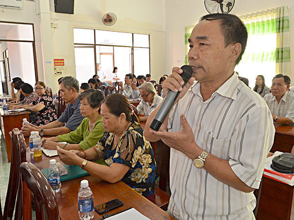 Cử tri Nguyễn Thế Hiền (phường Thắng Tam, TP.Vũng Tàu) nêu ý kiến về việc chậm giải ngân vốn đầu tư công.