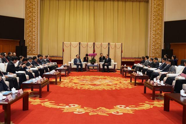 Toàn cảnh buổi làm việc.