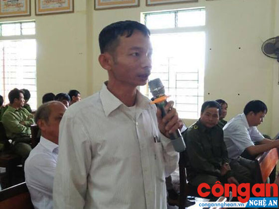 Người dân tham gia đóng góp ý kiến tại diễn đàn