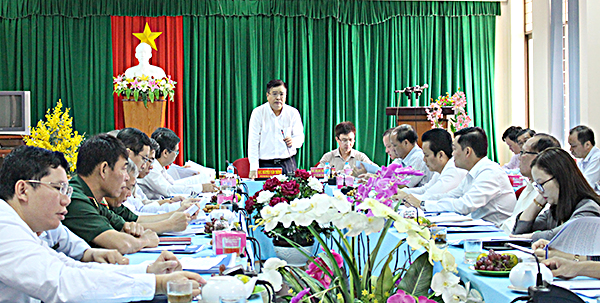 Đồng chí Nguyễn Văn Trình, Chủ tịch UBND tỉnh chủ trì buổi làm việc với UBND TP.Bà Rịa.
