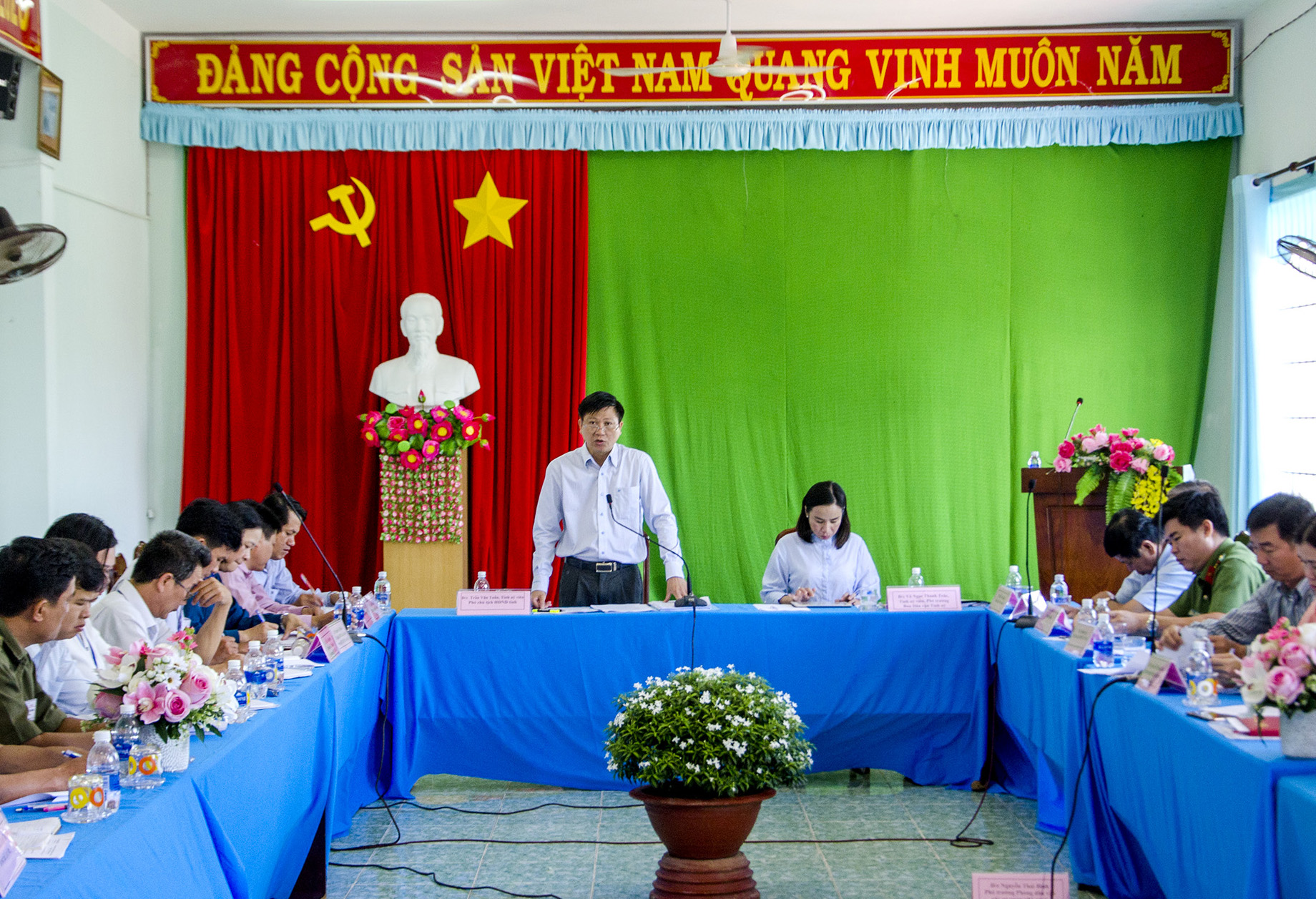Đồng chí Trần Văn Tuấn, Tỉnh ủy viên, Phó Chủ tịch HĐND tỉnh phát biểu kết luận tại buổi kiểm tra thực hiện QCDC ở cơ sở tại xã Lộc An (huyện Đất Đỏ).