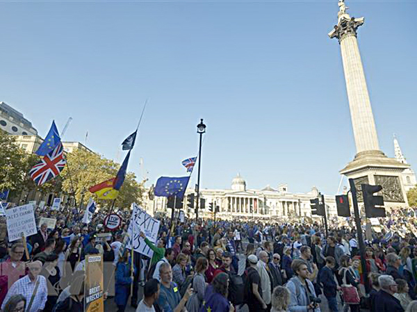 Tuần hành ở thủ đô London, Anh ngày 20-10, kêu gọi Chính phủ cho phép công dân nước này có tiếng nói cuối cùng về Brexit.