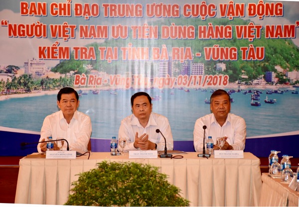 Các đồng chí: Trần Thanh Mẫn, Nguyễn Hồng Lĩnh, Bùi Thanh Nghĩa tại buổi làm việc.