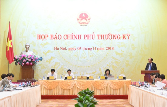 Bộ trưởng, Chủ nhiệm Văn phòng Chính phủ Mai Tiến Dũng phát biểu mở đầu họp báo.