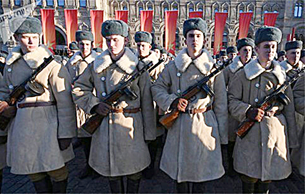 Lễ diễu binh, tái hiện cuộc duyệt binh huyền thoại năm 1941.