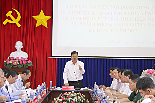 Đồng chí Nguyễn Văn Trình, Chủ tịch UBND tỉnh phát biểu chỉ đạo tại buổi làm việc với UBND huyện Châu Đức về tình hình phát triển kinh tế-xã hội năm 2018.