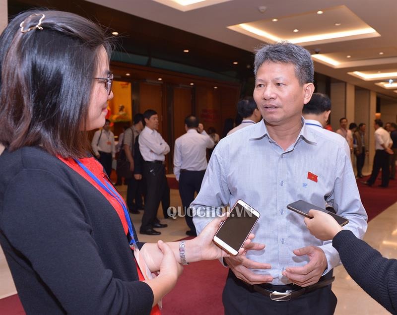Các Đại biểu trả lời phỏng vấn các cơ quan thông tấn báo chí