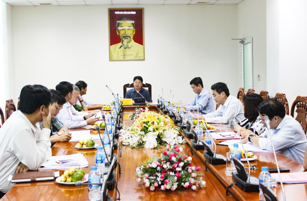 Đồng chí Nguyễn Thanh Tịnh, Phó Chủ tịch UBND tỉnh, Trưởng Ban chỉ đạo chủ trì cuộc họp Ban chỉ đạo Tổng điều tra dân số và nhà ở tỉnh năm 2019. 