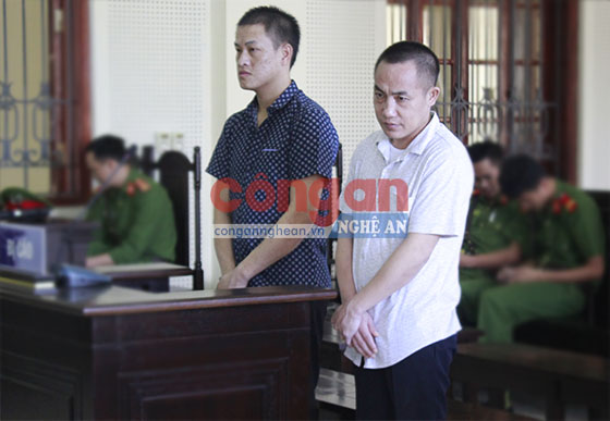 2 bị cáo Xểnh Hạ và Hạ Rả Tênh tại phiên tòa